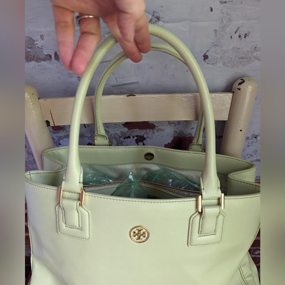 Tory Burch Robinson handbag - Picture 7 of 16